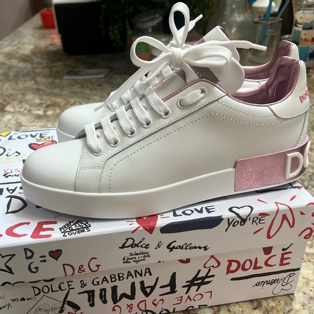 Dolce & Gabbana Pink and white sneaker, 100% authentic